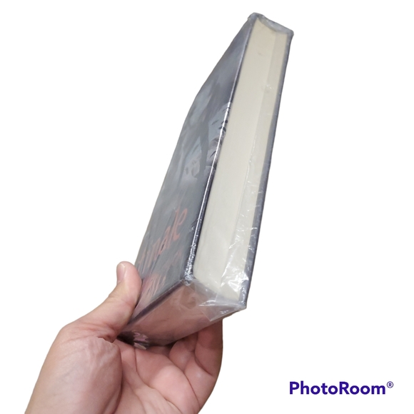 New Finale book By Becca Fitzpatrick (Author) Hardcover on ( Oct , 2012 ) - Picture 5 of 6